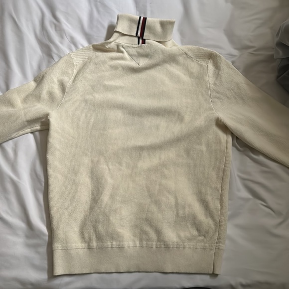 Tommy Hilfiger ICON ORGANIC COTTON LOGO TURTLENECK - Picture 3 of 3